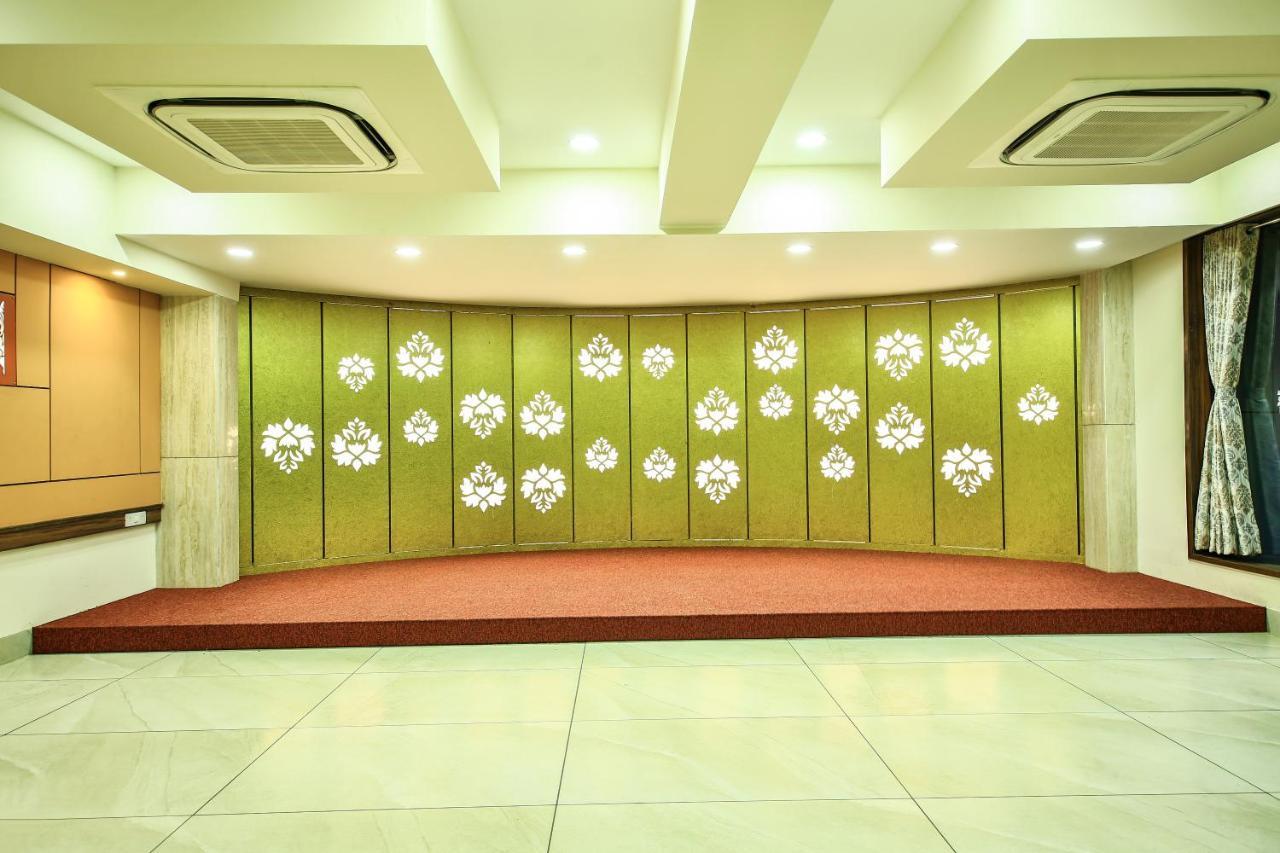 Fabhotel Flora Vastral Ahmedabad Exterior photo