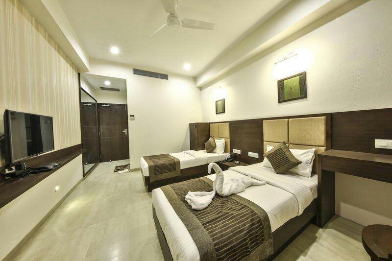 Fabhotel Flora Vastral Ahmedabad Exterior photo