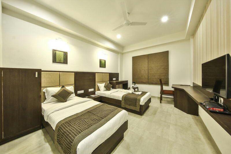 Fabhotel Flora Vastral Ahmedabad Exterior photo